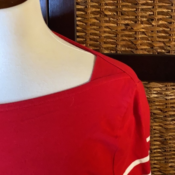 a.n.d e a w y red medium 3/4 sleeve shirt - Picture 3 of 9